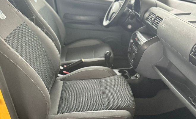 VW - VolksWagen Fox Route 1.0 Mi Total Flex 8V 5p 2009 Flex-6