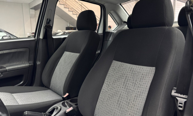 Ford Fiesta Sedan 1.6 Flex Mec. 2014 Flex-9