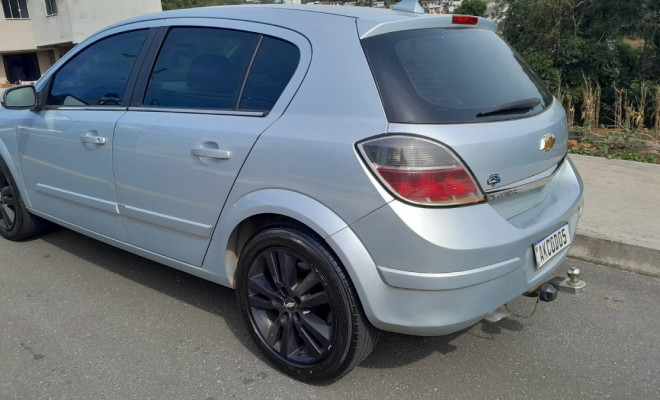 GM - Chevrolet Vectra GT-X 2.0 MPFI 8V FlexPower Mec. 2010 Flex-2