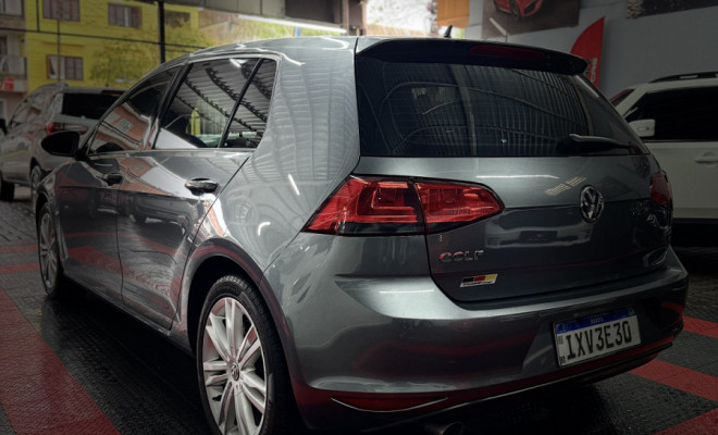 VW - VolksWagen Golf Comfortline 1.0 TSI Total Flex Mec. 2017 Flex-1