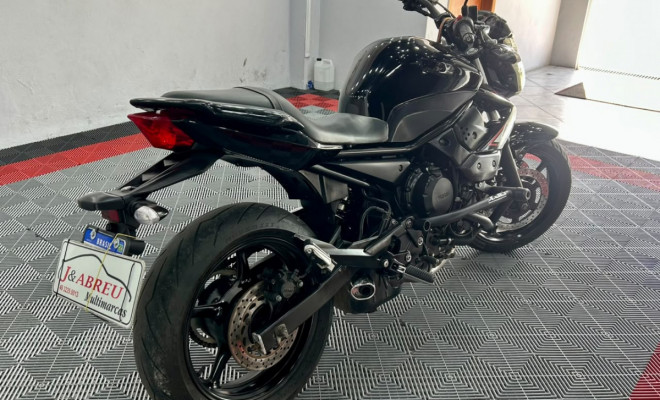 YAMAHA XJ6 N/ABS 2011 Gasolina-4