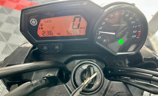 YAMAHA XJ6 N/ABS 2011 Gasolina-6