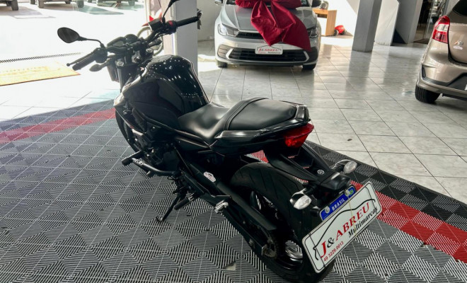 YAMAHA XJ6 N/ABS 2011 Gasolina-2