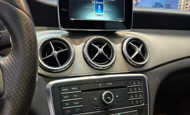 Mercedes-Benz GLA 250 Enduro 2.0 TB 16V 211cv Aut. 2016 Gasolina-16
