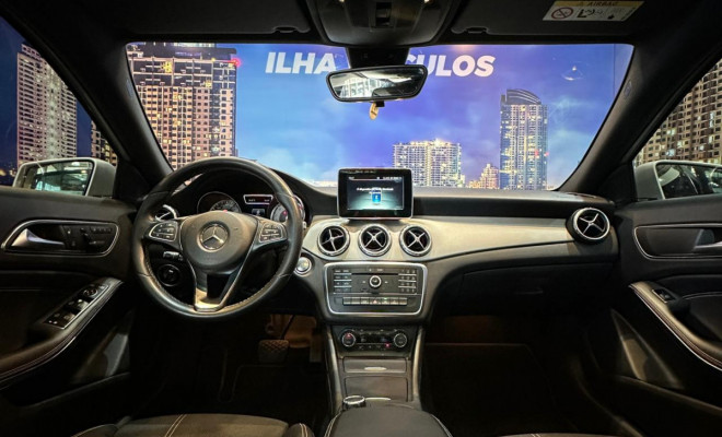 Mercedes-Benz GLA 250 Enduro 2.0 TB 16V 211cv Aut. 2016 Gasolina-9