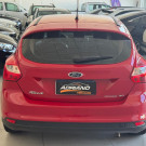 Focus 2.0 SE Aut. 2014 - Completíssimo, Confortável e com Boa Quilometragem!-1