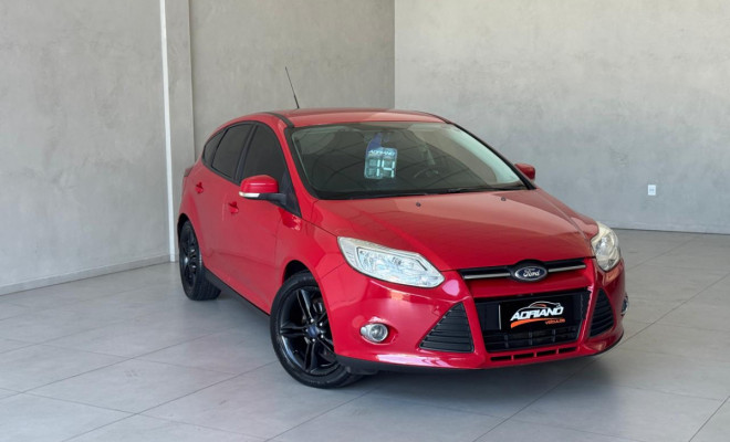 Focus 2.0 SE Aut. 2014 - Completíssimo, Confortável e com Boa Quilometragem!-11