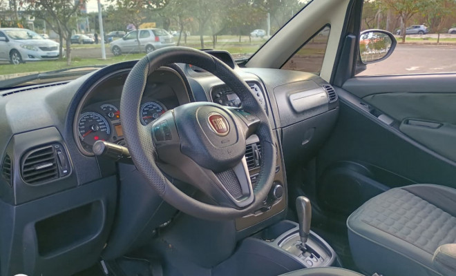 Fiat Idea Adv./ Adv.LOCK.Dualogic 1.8 Flex 5p 2015 Flex-3