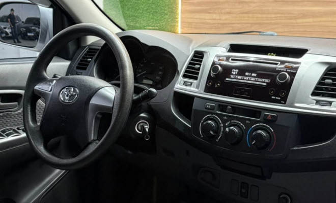 Toyota Hilux CD SRV 4x4 2.7 Flex 16V Aut. 2014-8