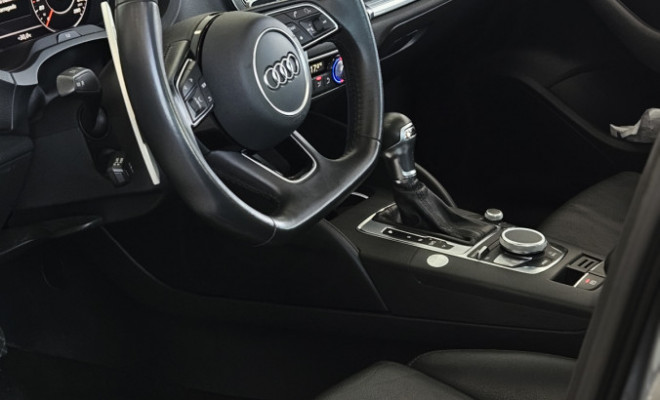 Audi A3 Sedan Performance 2.0 TFSI S-tronic 2020 Gasolina-5