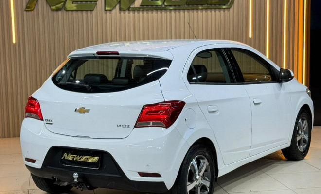 GM - Chevrolet ONIX HATCH LTZ 1.4 8V FlexPower 5p Aut. 2019 Flex-4
