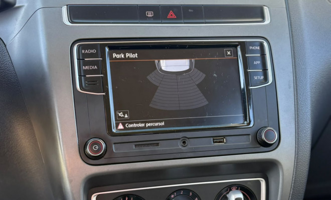 VW - VolksWagen Fox Connect 1.6 Flex 8V 5p 2019 Flex-13