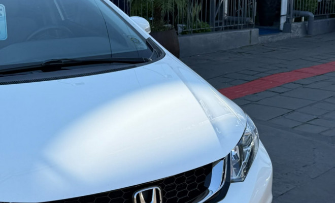 Honda Civic Sedan LXR 2.0 Flexone 16V Aut. 4p 2016 Flex-4