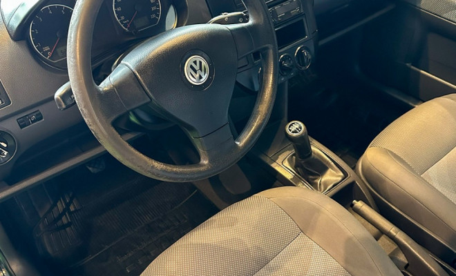 VW - Polo Sedan 1.6 Mi Total Flex 2009-1
