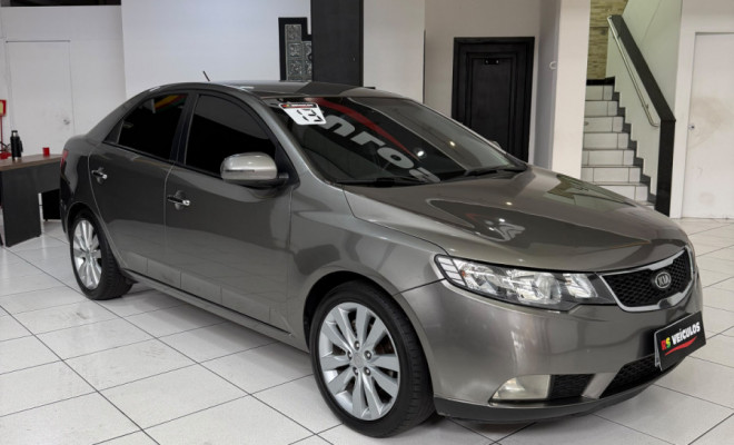 Kia Motors Cerato 1.6 16V Aut. 2013 Flex