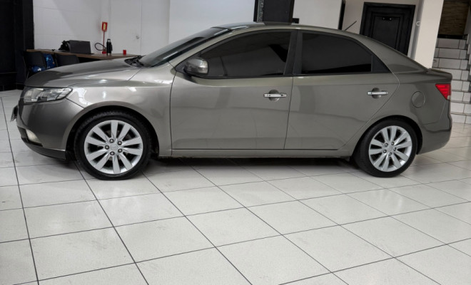 Kia Motors Cerato 1.6 16V Aut. 2013 Flex-0