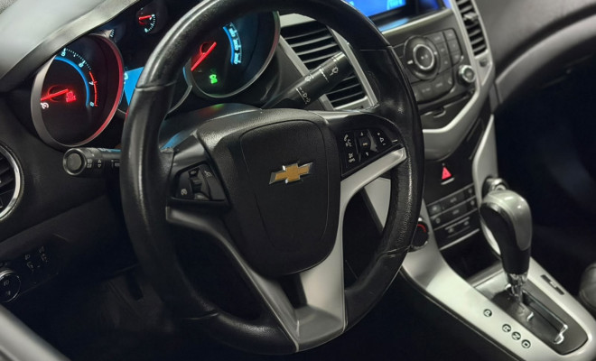 GM - Chevrolet CRUZE LT 1.8 16V FlexPower 4p Aut. 2013 Flex-3