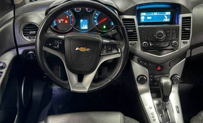 GM - Chevrolet CRUZE LT 1.8 16V FlexPower 4p Aut. 2013 Flex-4