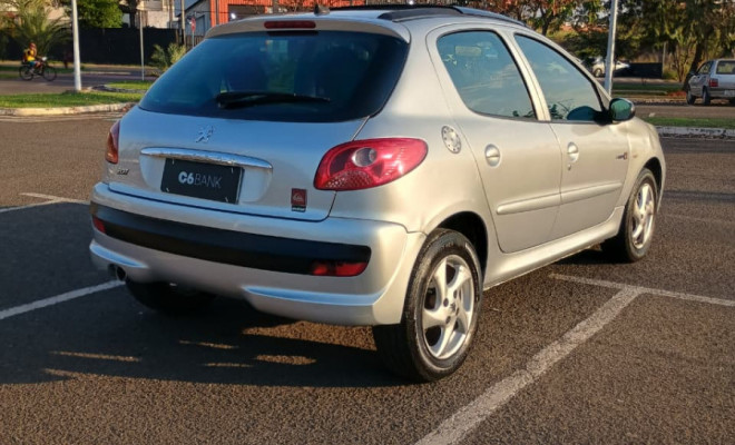 Peugeot 207 QUIKSILVER 1.4 Flex 8V 5p 2011 Flex-2