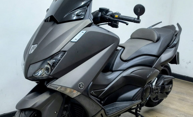 YAMAHA TMAX 530 2015 Gasolina-2