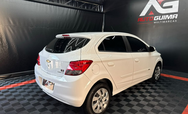 GM - Chevrolet ONIX HATCH LT 1.4 8V FlexPower 5p Aut. 2016 Flex-15