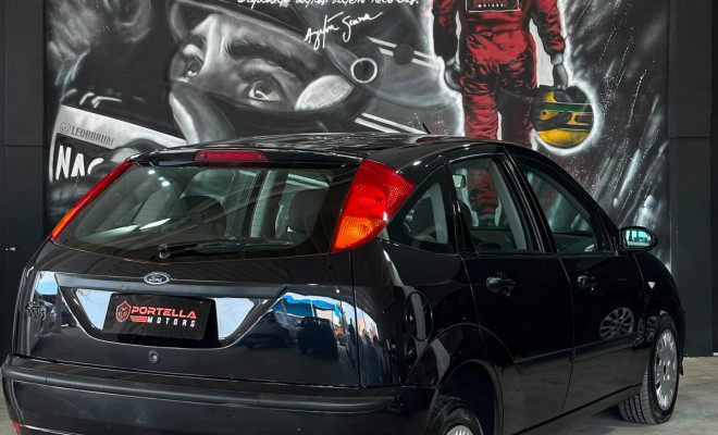Ford Focus 1.6 S/SE/SE Plus Flex 8V/16V  5p 2008 Flex-2