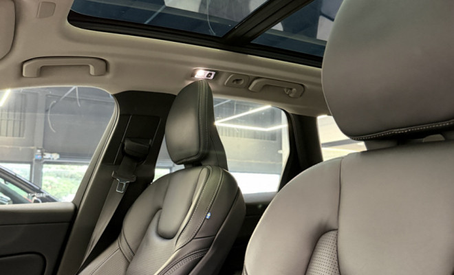 Volvo XC 60 T-8 INSCRIPTION 2.0 (Híbrido) 2021 Flex-8