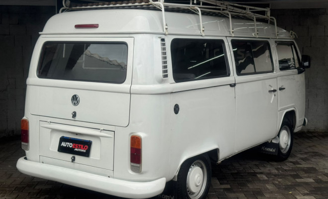 VW - VolksWagen Kombi Lotação 1.4 Mi Total Flex 8V 2013 Flex-1