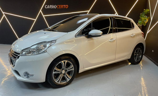 Peugeot 208 Griffe 1.6 Aut. 2014 Flex    Interior Claro-1
