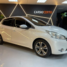 Peugeot 208 Griffe 1.6 Aut. 2014 Flex    Interior Claro-0