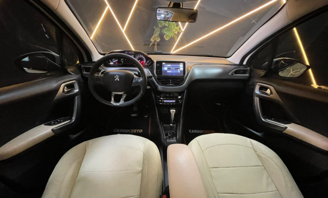 Peugeot 208 Griffe 1.6 Aut. 2014 Flex    Interior Claro-4