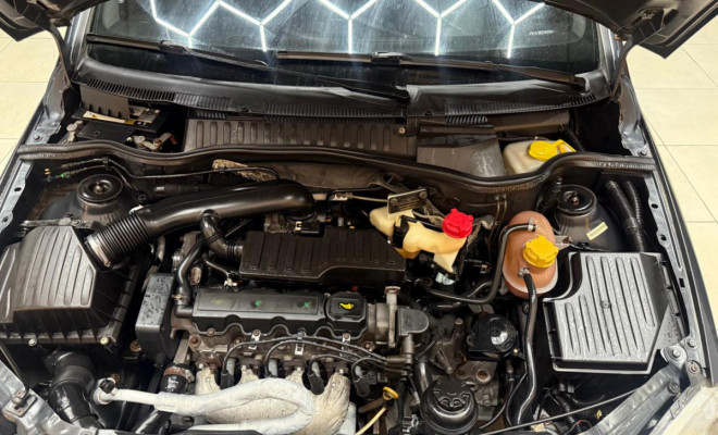 GM - Chevrolet Corsa Hat. Premium 1.4 8V ECONOFLEX 5p 2009 Flex-13