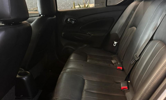Nissan VERSA SL 1.6 16V FlexStart 4p Aut. 2017 Flex-7