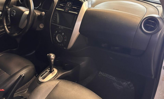 Nissan VERSA SL 1.6 16V FlexStart 4p Aut. 2017 Flex-9