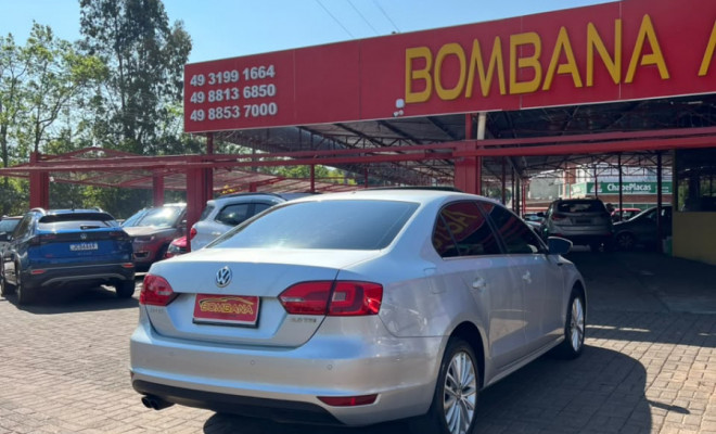 VW - VolksWagen JETTA Comfortline 2.0 T.Flex 8V 4p Tipt. 2012 Flex-3