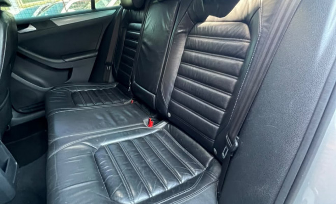 VW - VolksWagen JETTA Comfortline 2.0 T.Flex 8V 4p Tipt. 2012 Flex-9