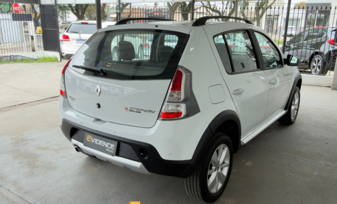 Renault SANDERO STEPWAY Hi-F. R. CURL 1.6 16V 5p 2012 Flex-5