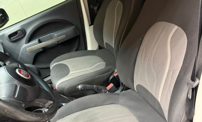 Fiat UNO ATTRACTIVE 1.4 EVO Fire Flex 8V 4p 2011-10