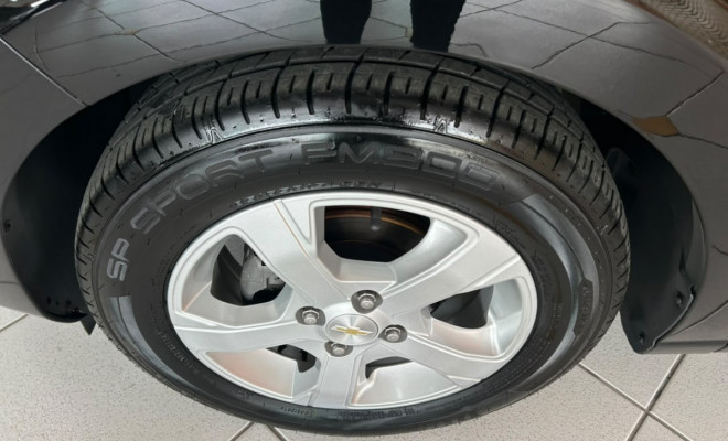 GM - Chevrolet ONIX HATCH LT 1.4 8V FlexPower 5p Mec. 2019 Flex-12