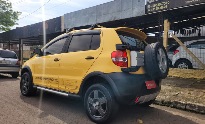 VW - VolksWagen CROSSFOX 1.6 Mi Total Flex 8V 5p 2010 Flex-12
