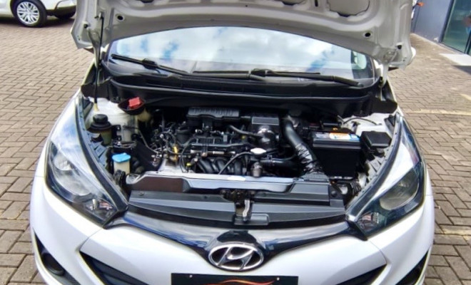 Hyundai HB20S Copa do Mundo 1.0 Flex 12V Mec. 2015 Flex-8