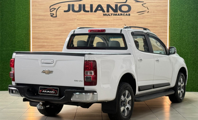 GM - Chevrolet S10 Pick-Up LTZ 2.4 F.Power 4x2 CD 2014-1