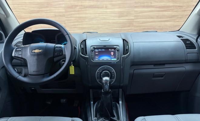 GM - Chevrolet S10 Pick-Up LTZ 2.4 F.Power 4x2 CD 2014-4