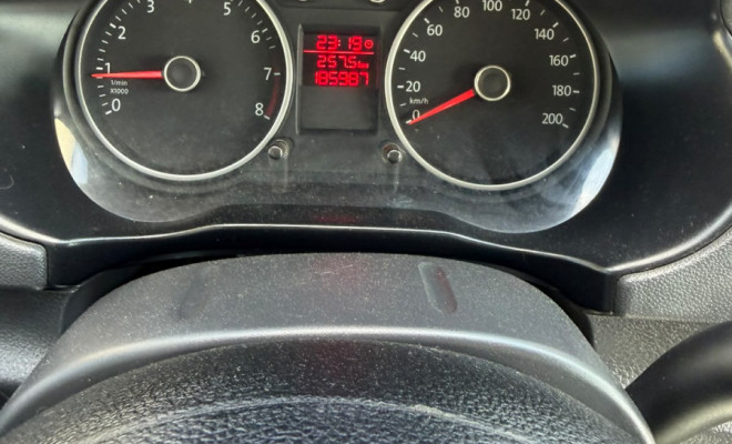 VW - VolksWagen Gol (novo) 1.0 Mi Total Flex 8V 4p 2013 Flex-9