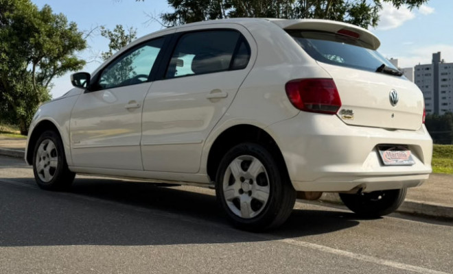 VW - VolksWagen Gol (novo) 1.0 Mi Total Flex 8V 4p 2013 Flex-6