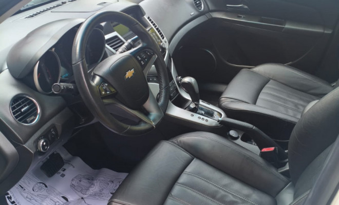 GM - Chevrolet CRUZE HB Sport LT 1.8 16V FlexP. 5p Aut 2016 Flex-6