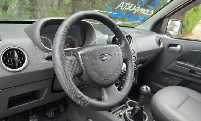 Ford EcoSport XLT 1.6/ 1.6 Flex 8V 5p 2004 Flex-8