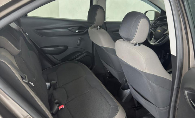 PRISMA LT 1.4 Aut. 2014 - Automático, Completo e Econômico!-8