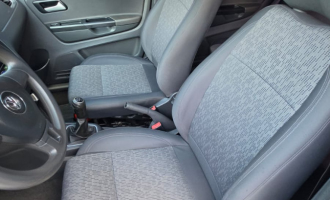 VW - VolksWagen Fox 1.0 Mi Total Flex 8V 5p 2013 Flex-8