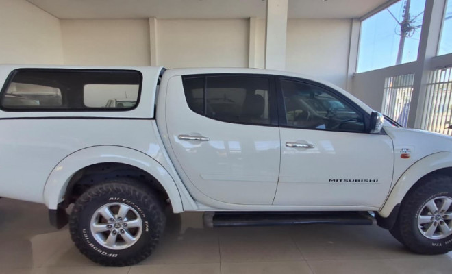 Mitsubishi L200 Triton GLS 3.2 CD TB Int.Diesel Mec 2013 Diesel-5